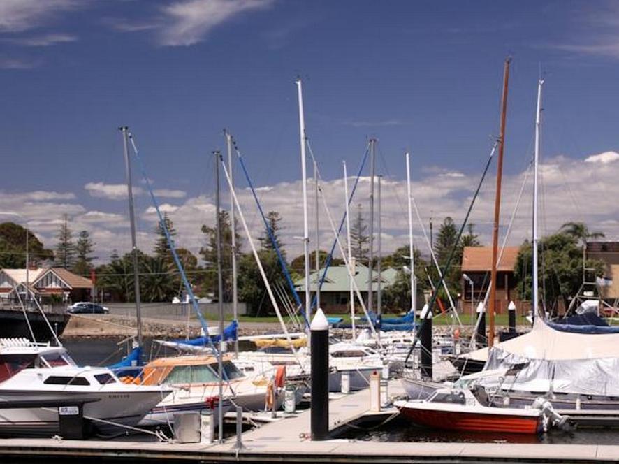 Bayswaterfront Apartments Adelaide Esterno foto