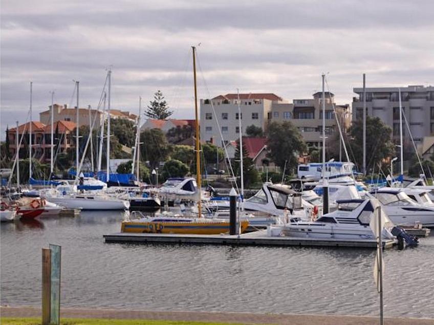 Bayswaterfront Apartments Adelaide Esterno foto