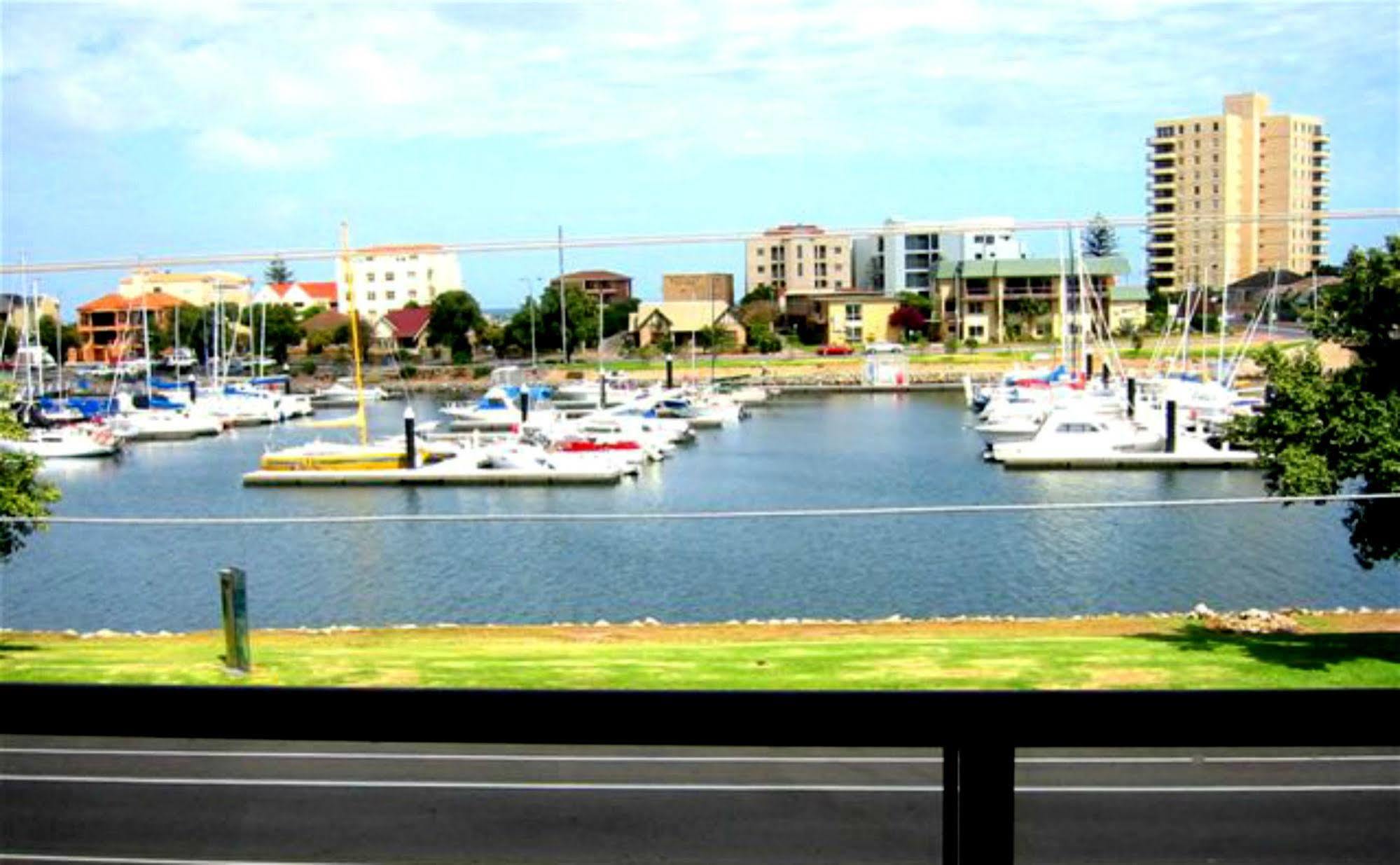 Bayswaterfront Apartments Adelaide Esterno foto
